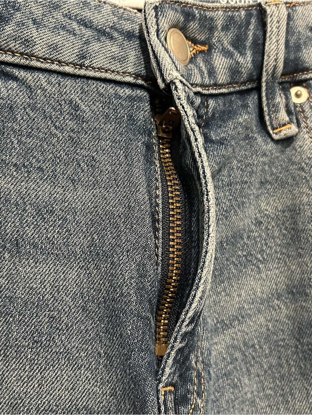 Good American Good Ease Relaxed Wide Leg Jeans Mid Rise Medium Wash Petite 6/28 - Picture 5 of 13